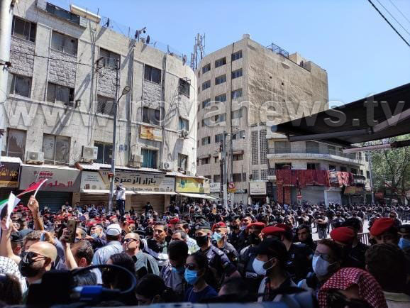 الأردنيون في مسيرة حاشدة بالعاصمة عمان نصرة لفلسطين
