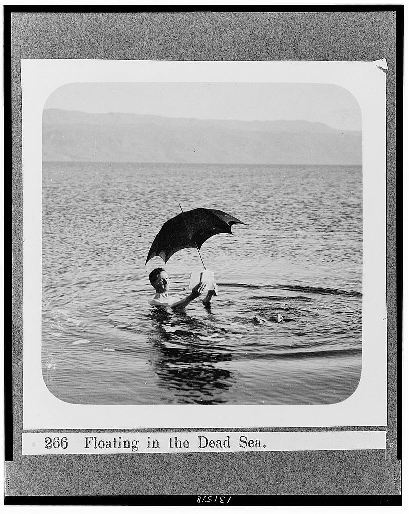 البحر الميت ما بين عام 1990- 1934 ..  المصدر: مكتبة الكونغرس